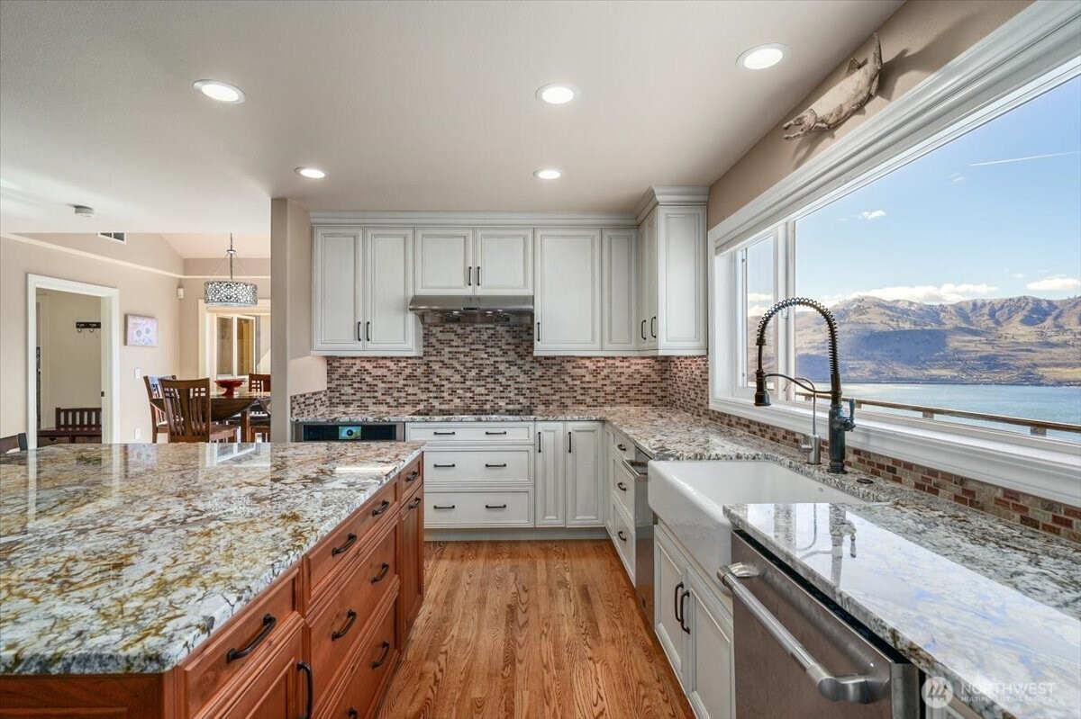333 Highpoint Place , Chelan, WA 98816