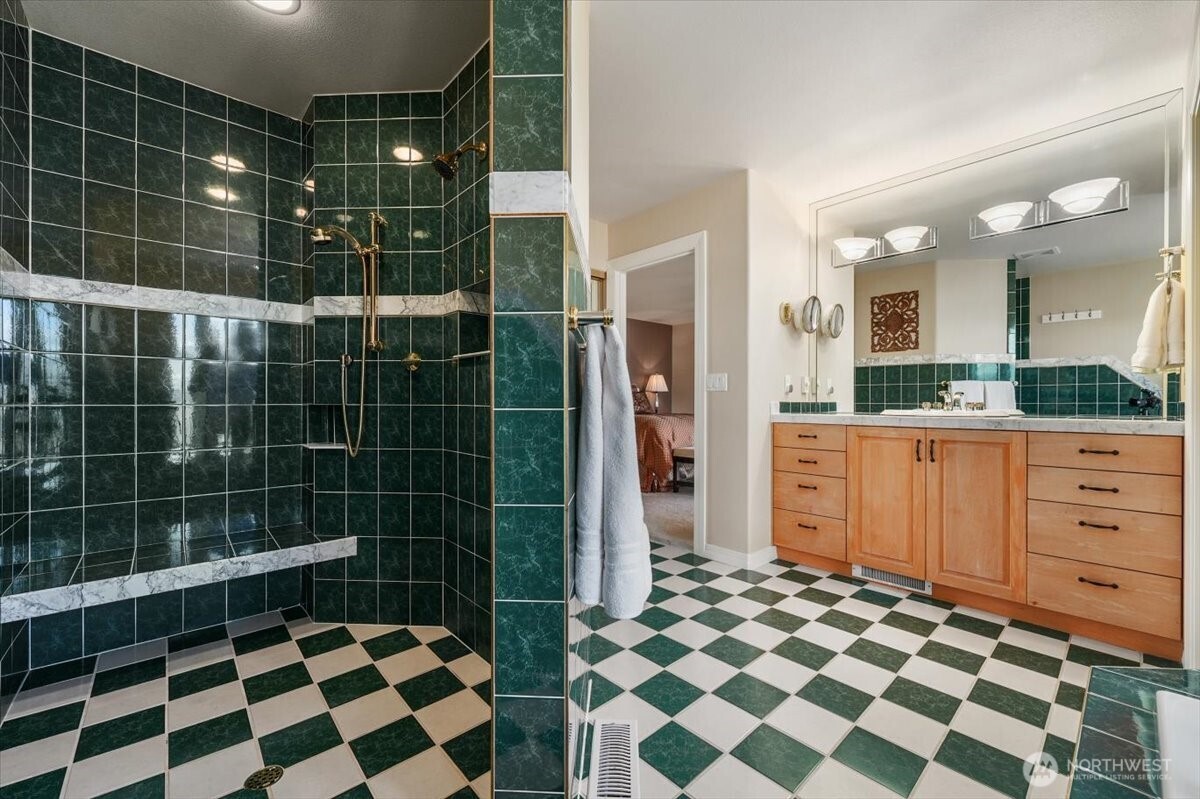 333 Highpoint Place , Chelan, WA 98816