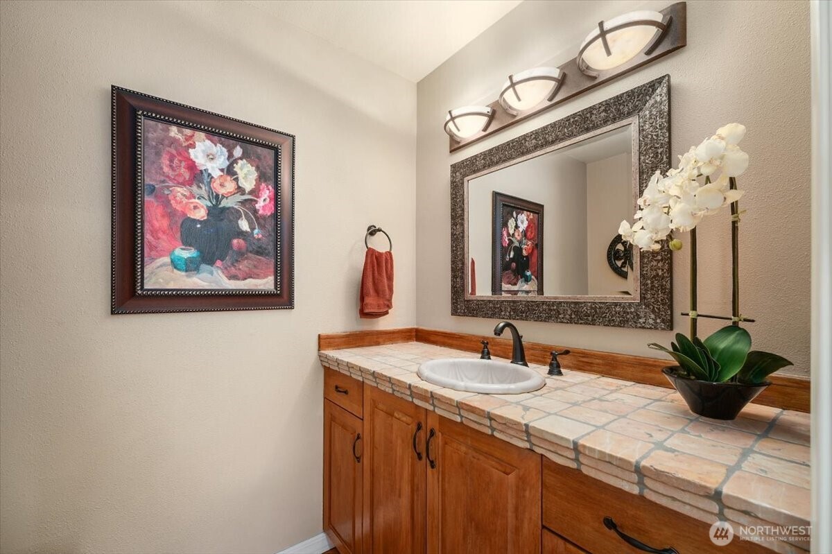 333 Highpoint Place , Chelan, WA 98816