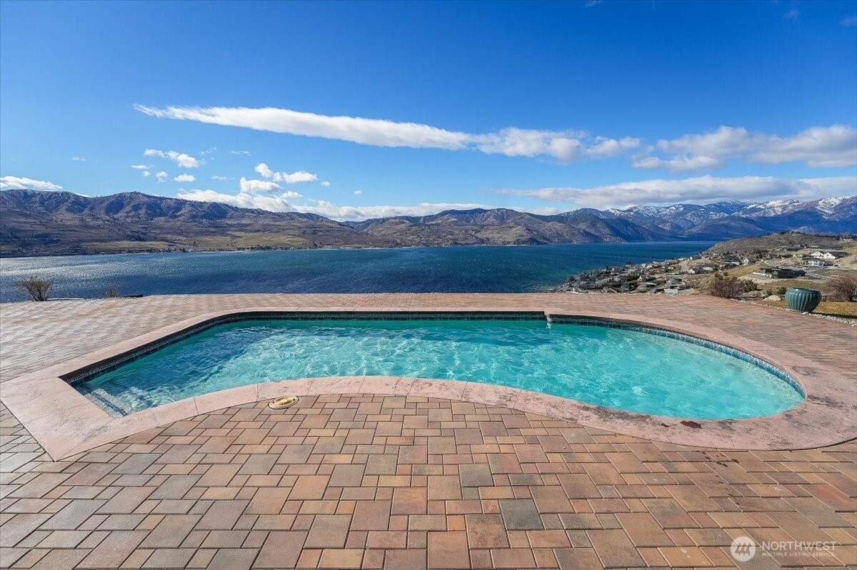 333 Highpoint Place , Chelan, WA 98816