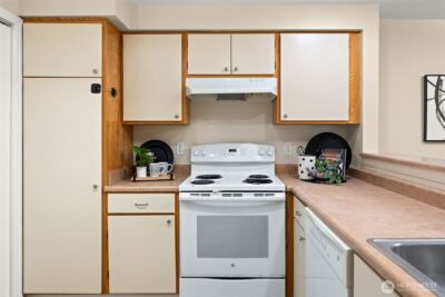 1700 W Sunn Fjord Lane #L-110, Bremerton, WA 98312 - Photo 13