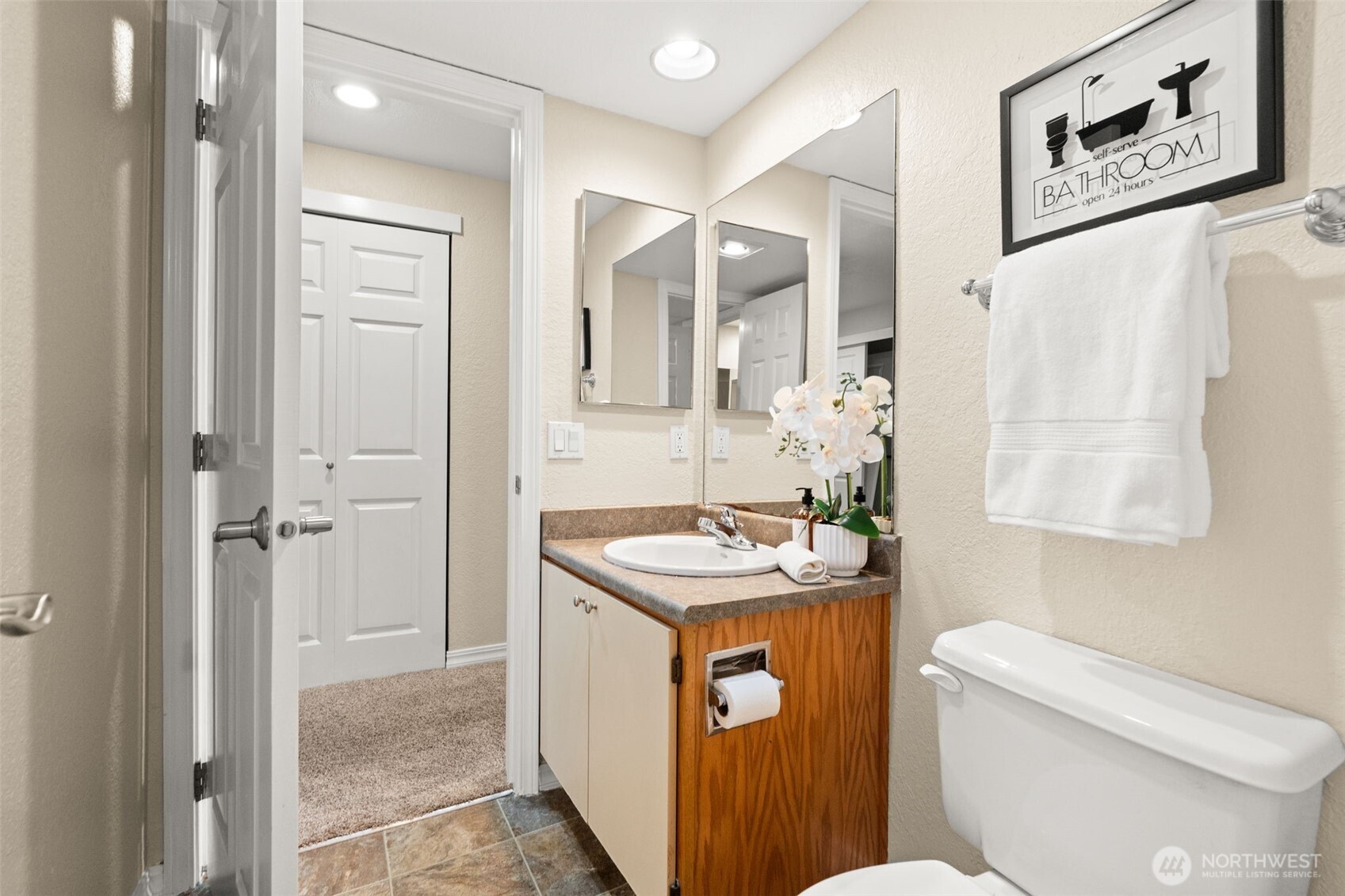 1700 W Sunn Fjord Lane #L-110, Bremerton, WA 98312