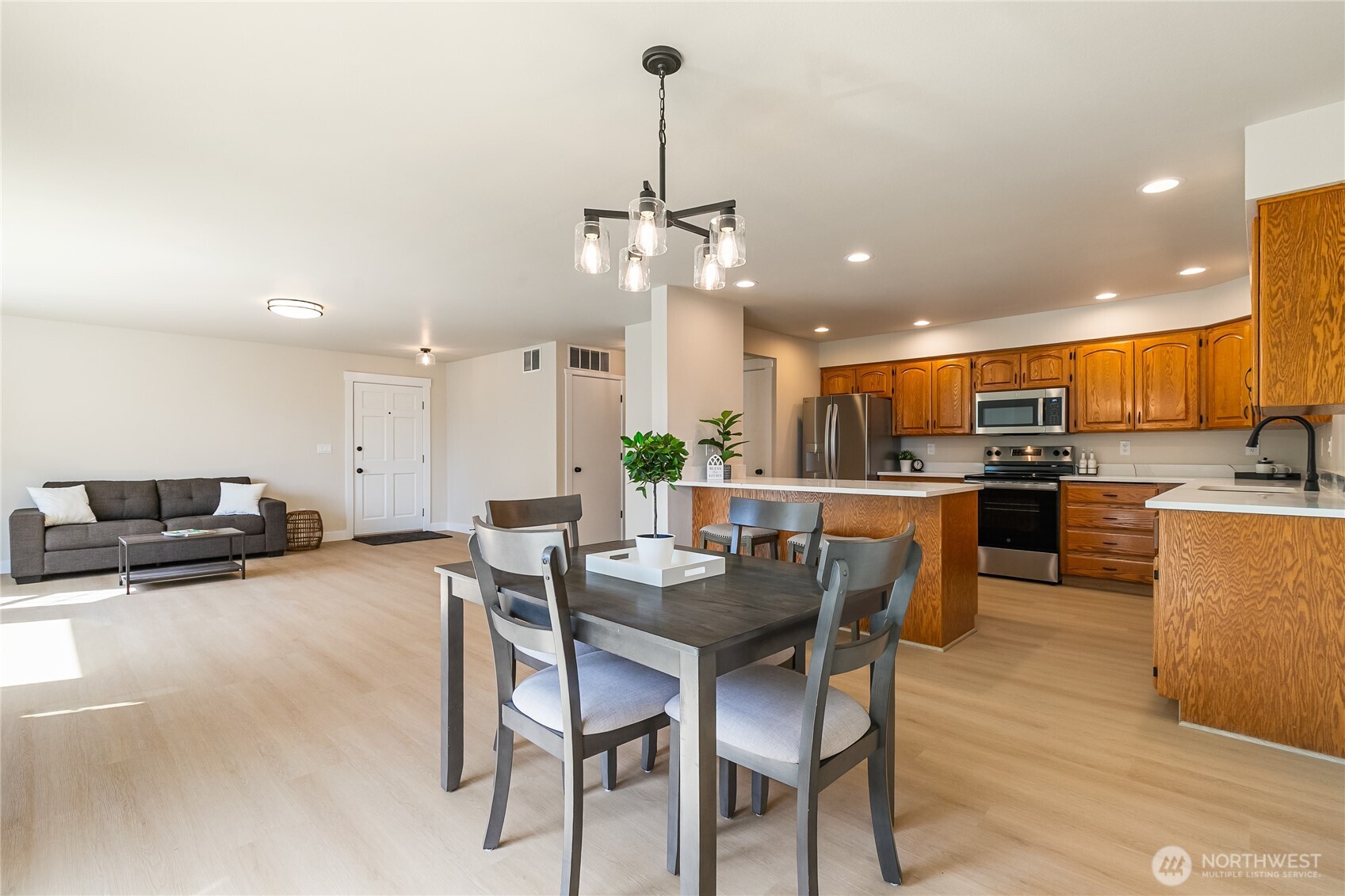 1178 E Grover Street #101, Lynden, WA 98264