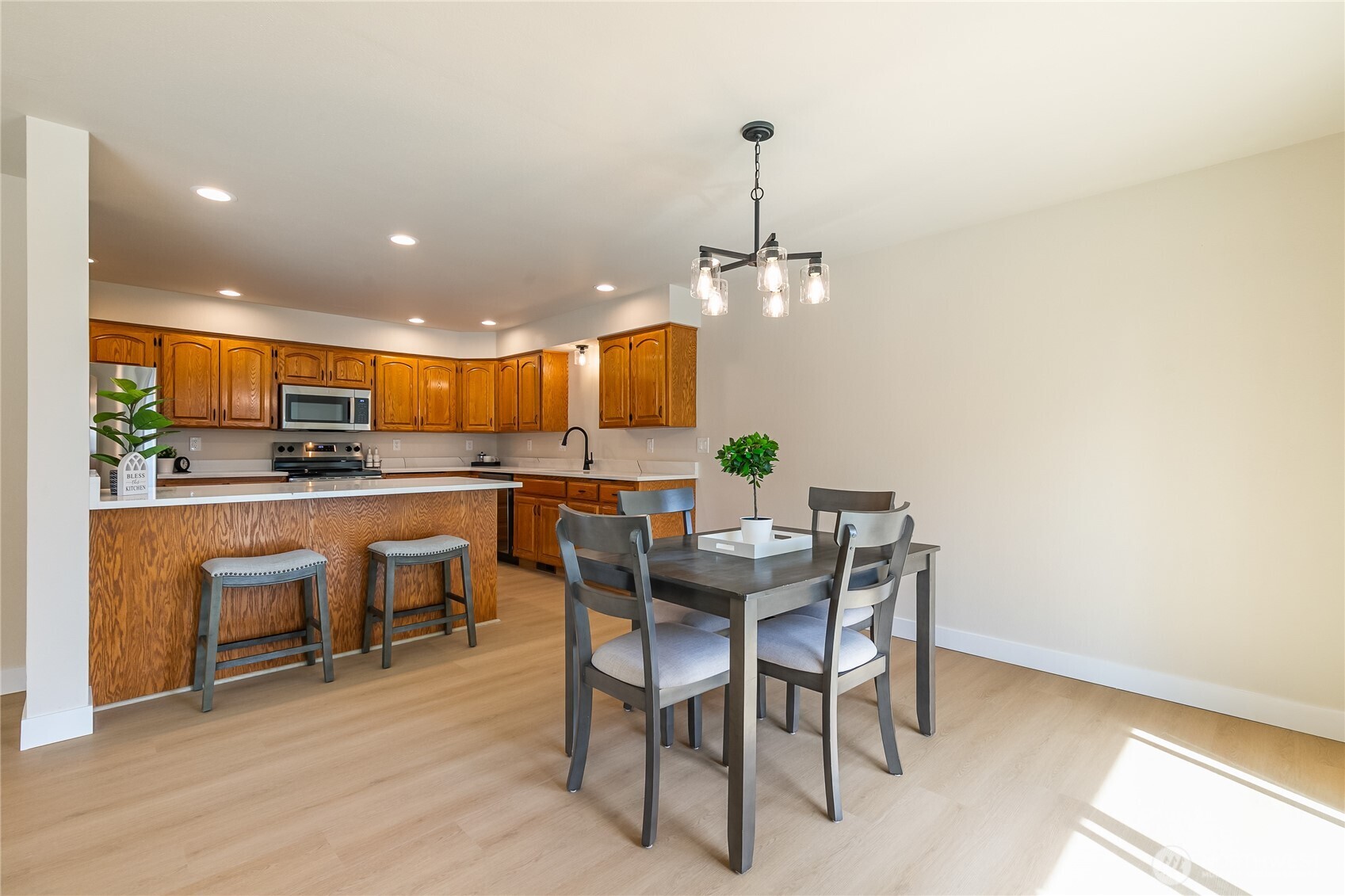 1178 E Grover Street #101, Lynden, WA 98264