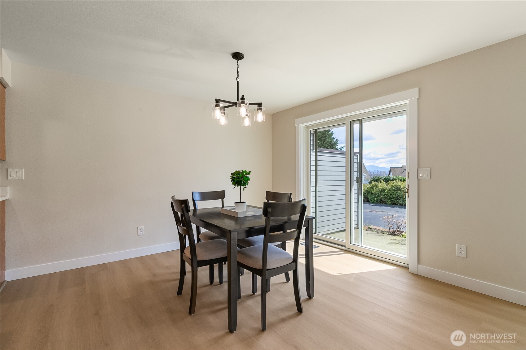 1178 E Grover Street #101, Lynden, WA 98264