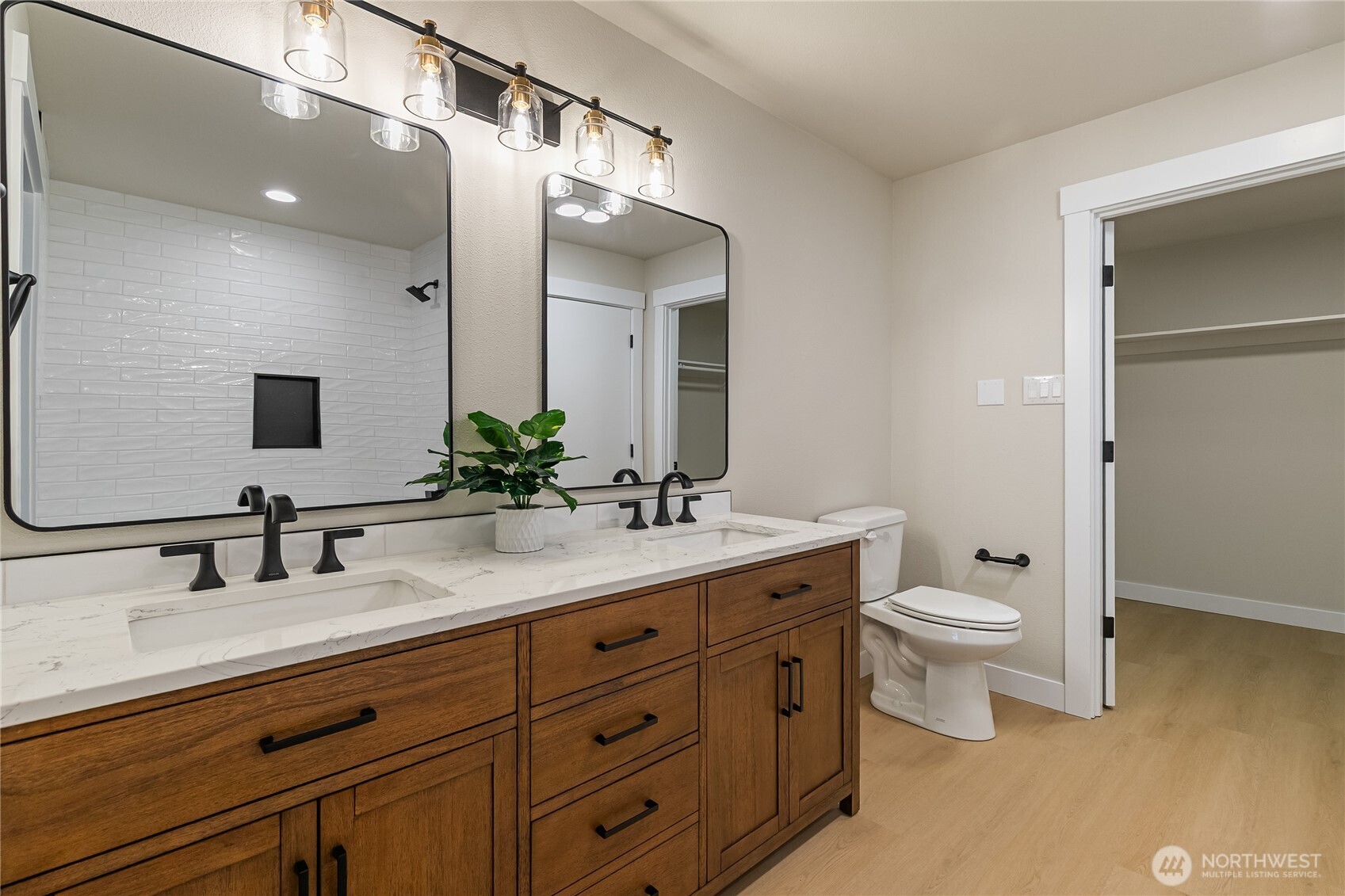 1178 E Grover Street #101, Lynden, WA 98264