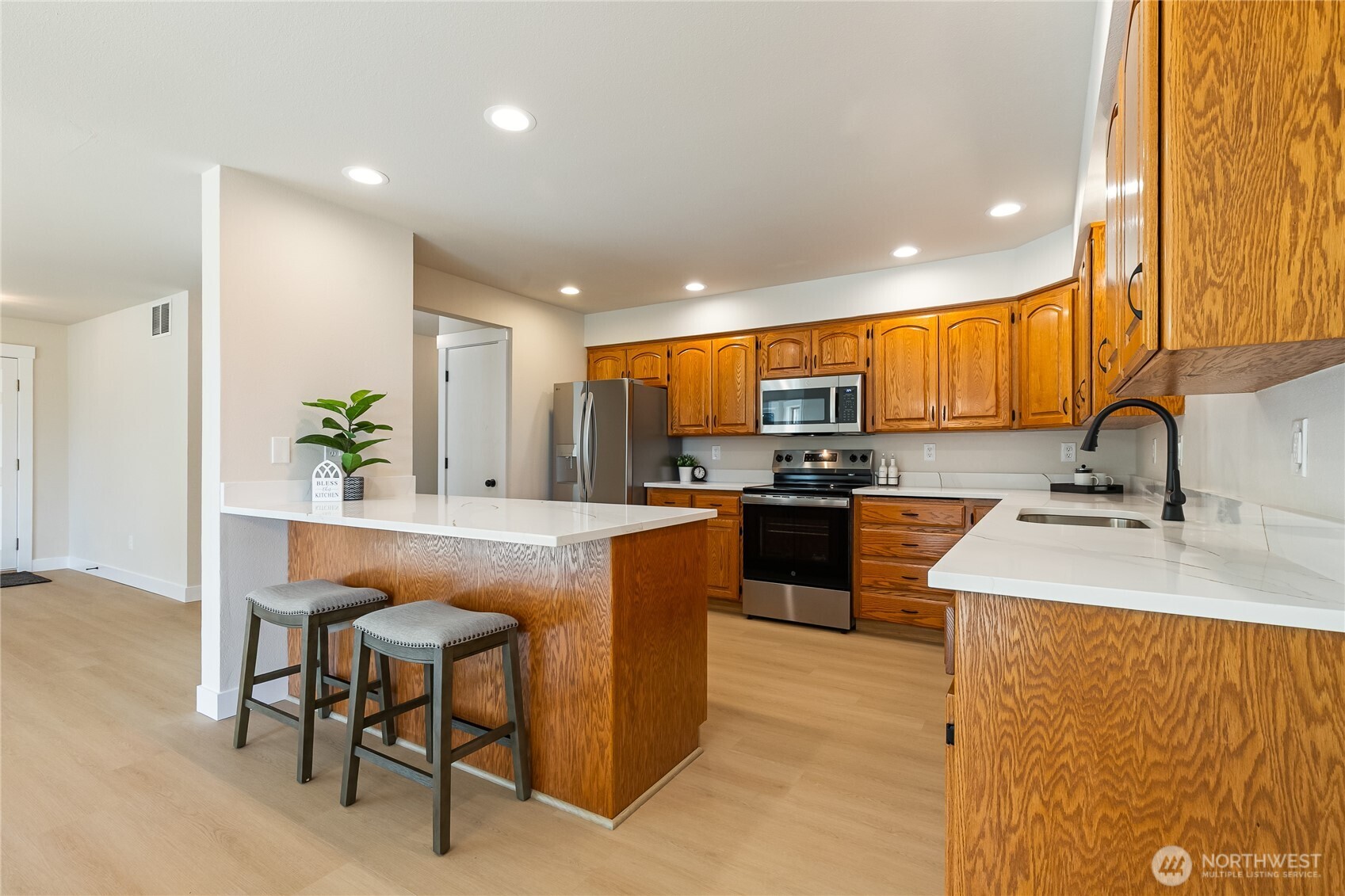 1178 E Grover Street #101, Lynden, WA 98264