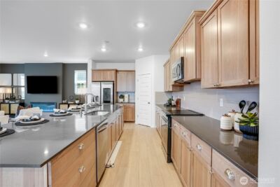 16420 201st Avenue E, Bonney Lake, WA 98391 - Photo 4