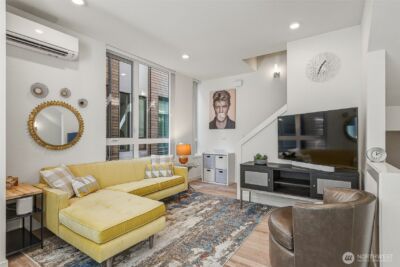 6313 9th Avenue NE #A, Seattle, WA 98115