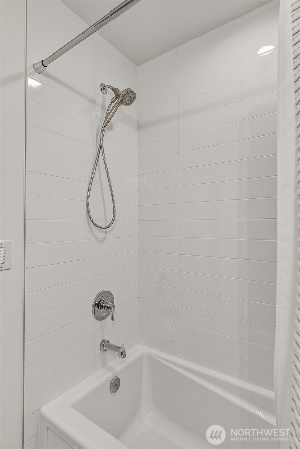 6313 9th Avenue NE #A, Seattle, WA 98115