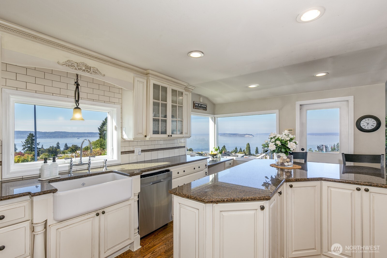 5037 33rd Avenue W, Everett, WA 98203