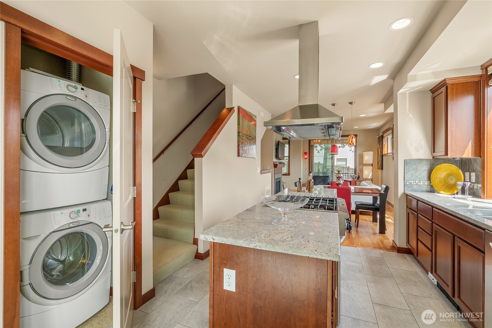 718 Nob Hill Avenue N #A, Seattle, WA 98109