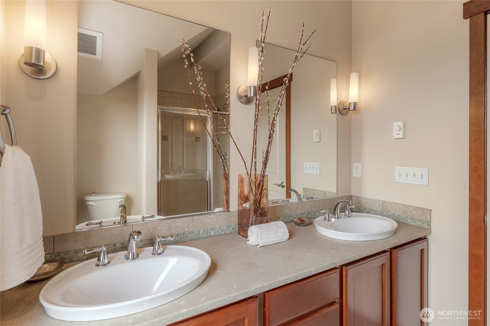 718 Nob Hill Avenue N #A, Seattle, WA 98109