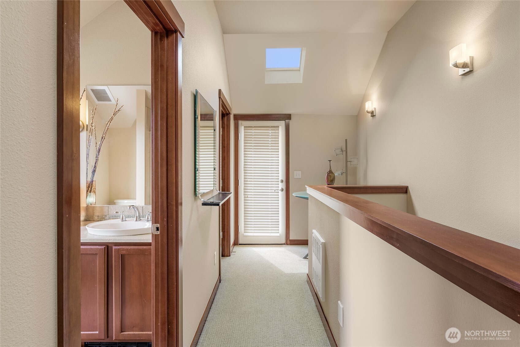 718 Nob Hill Avenue N #A, Seattle, WA 98109