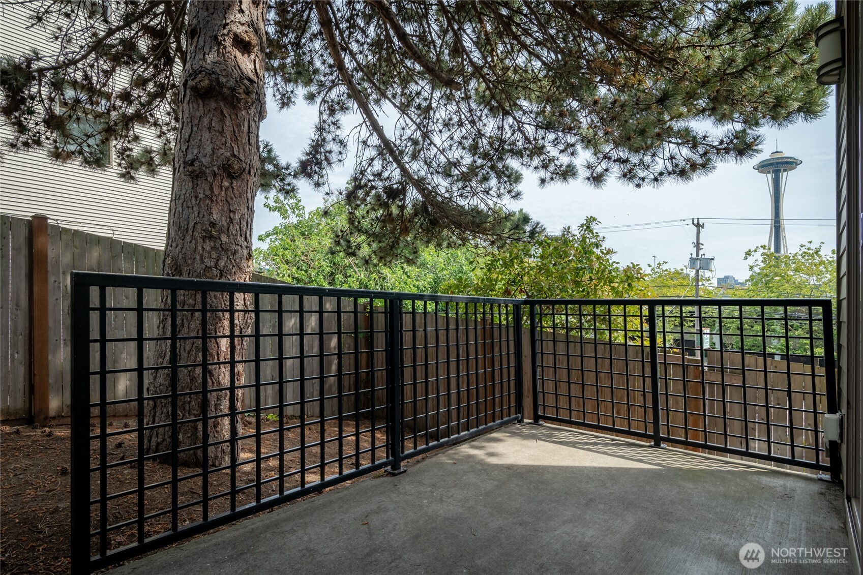 718 Nob Hill Avenue N #A, Seattle, WA 98109