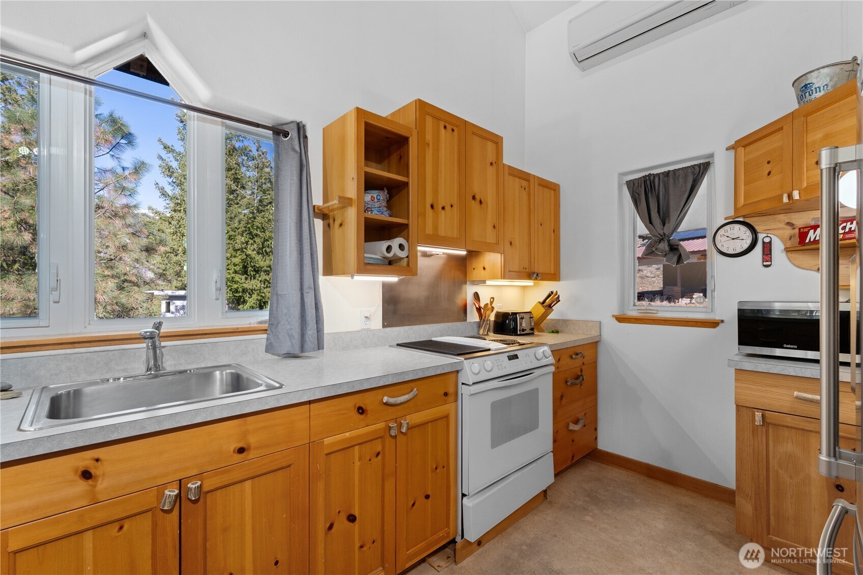 241 Chickadee Mountain Lane , Chelan, WA 98816