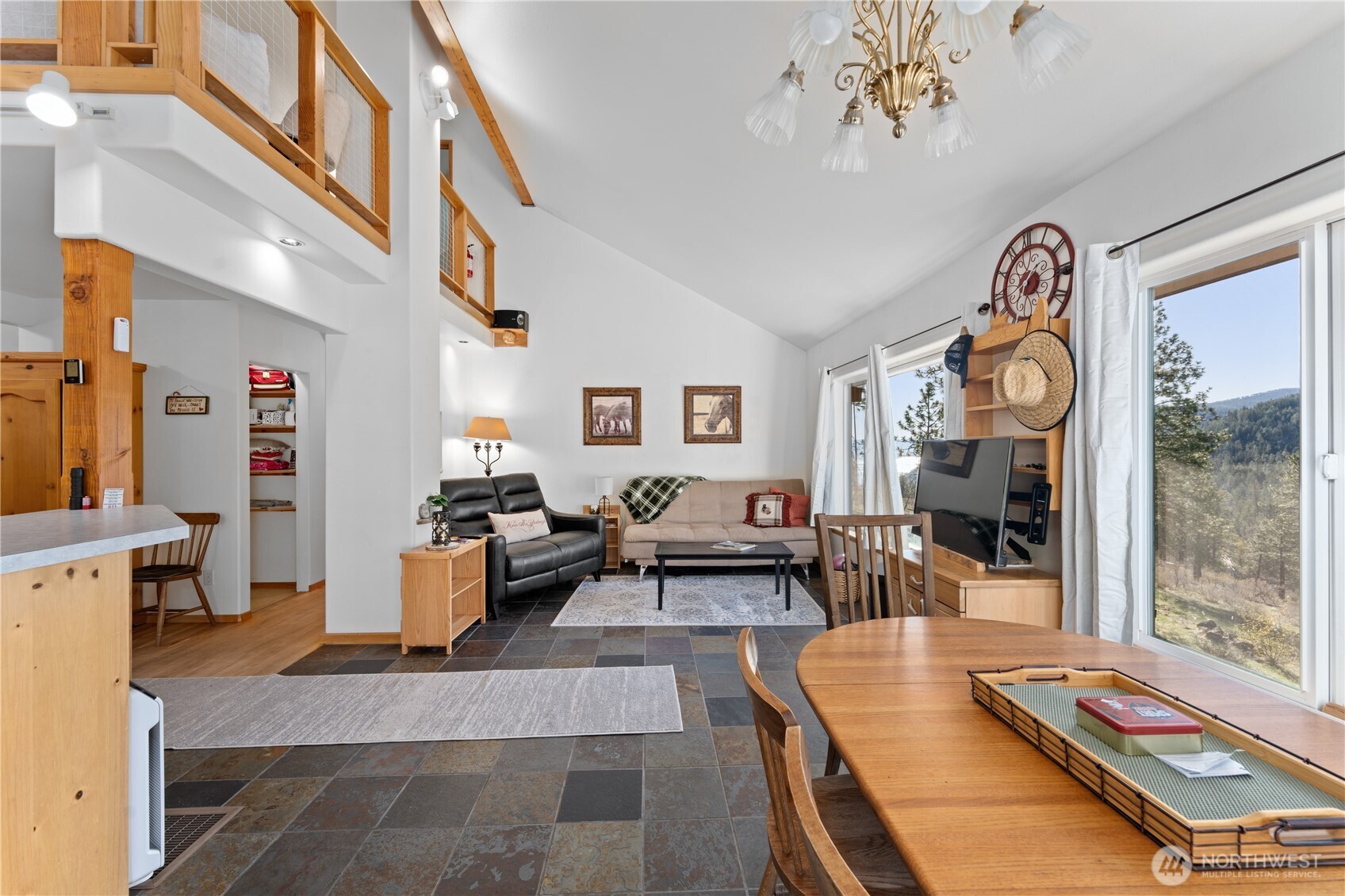 241 Chickadee Mountain Lane , Chelan, WA 98816