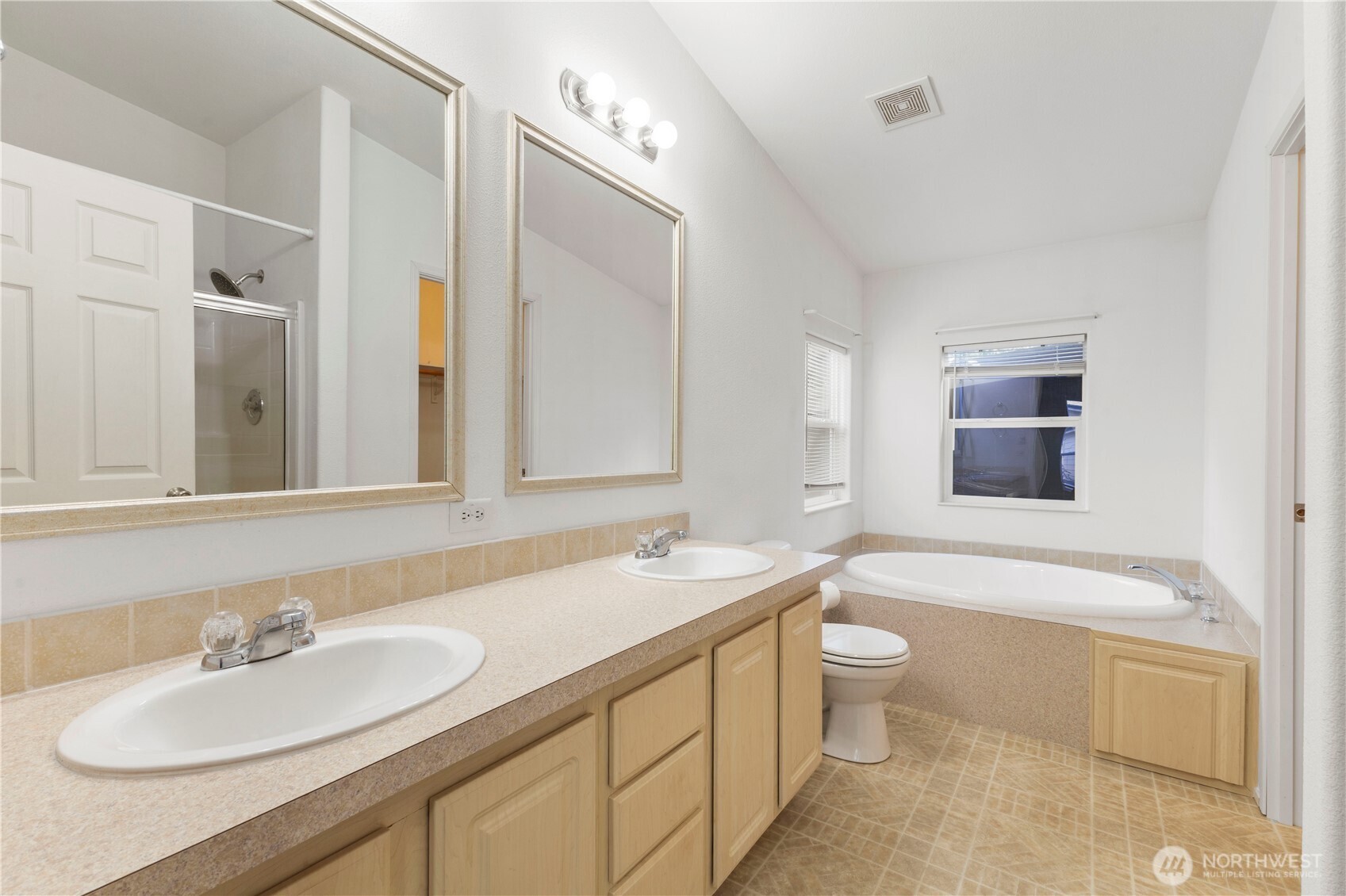 11423 127th St E #190, Puyallup, WA 98374