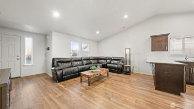 1029 W Sequoia Road , Moses Lake, WA 98837 - Photo 2