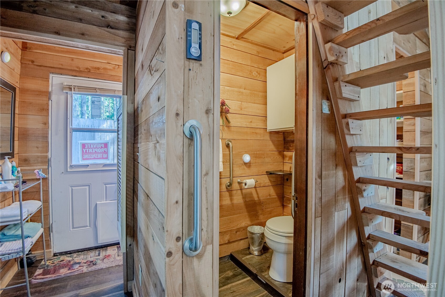 30 N Brook Lane , Hoodsport, WA 98548