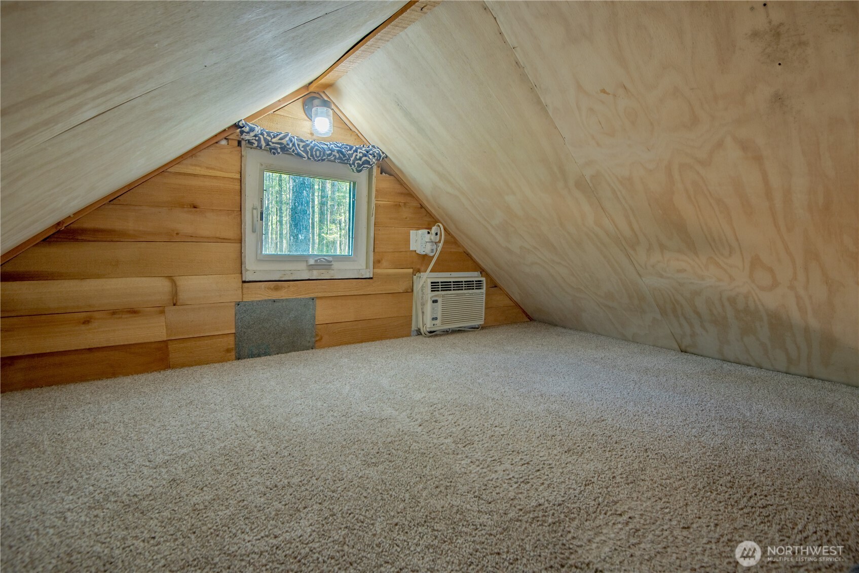 30 N Brook Lane , Hoodsport, WA 98548