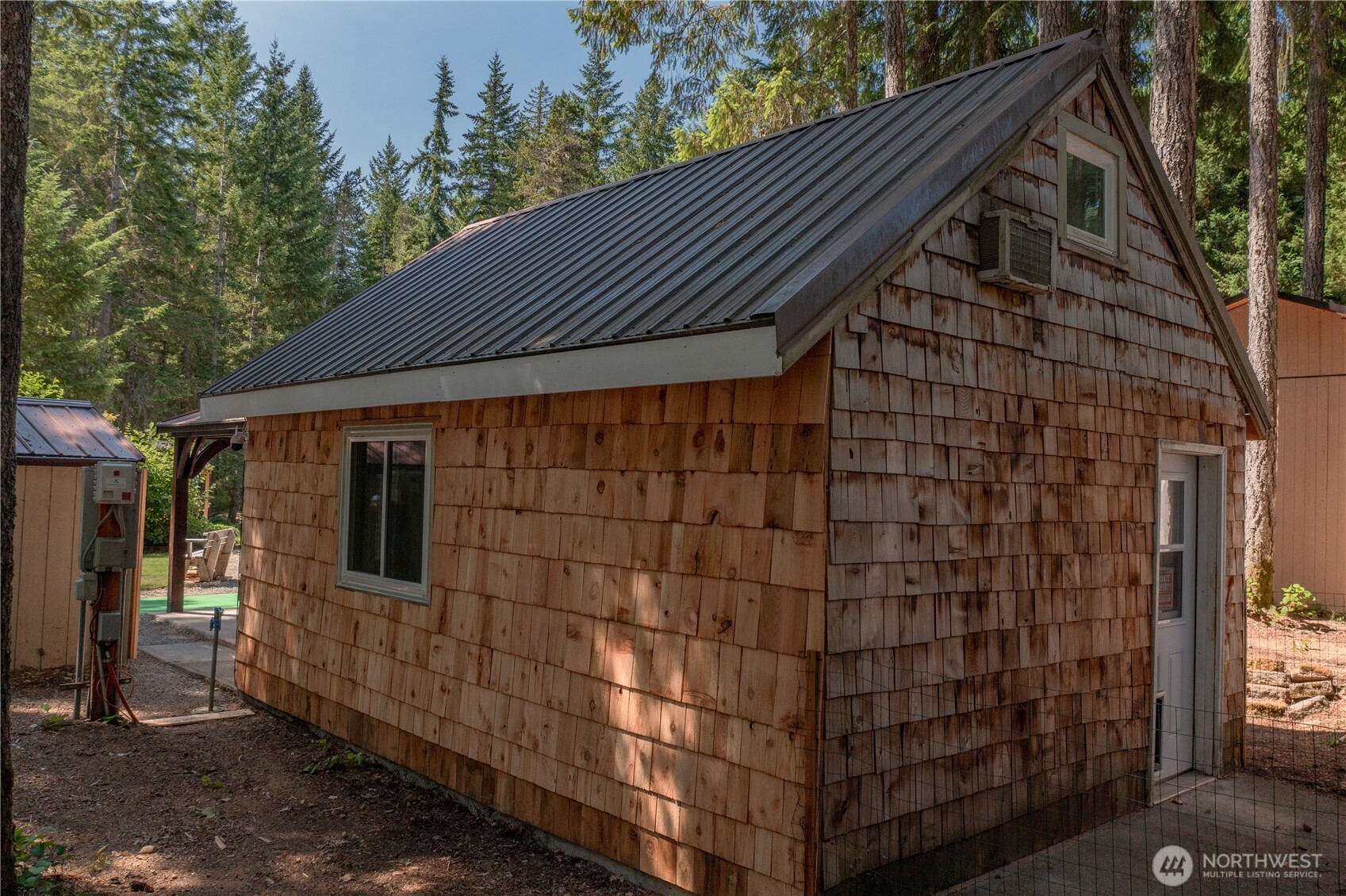 30 N Brook Lane , Hoodsport, WA 98548