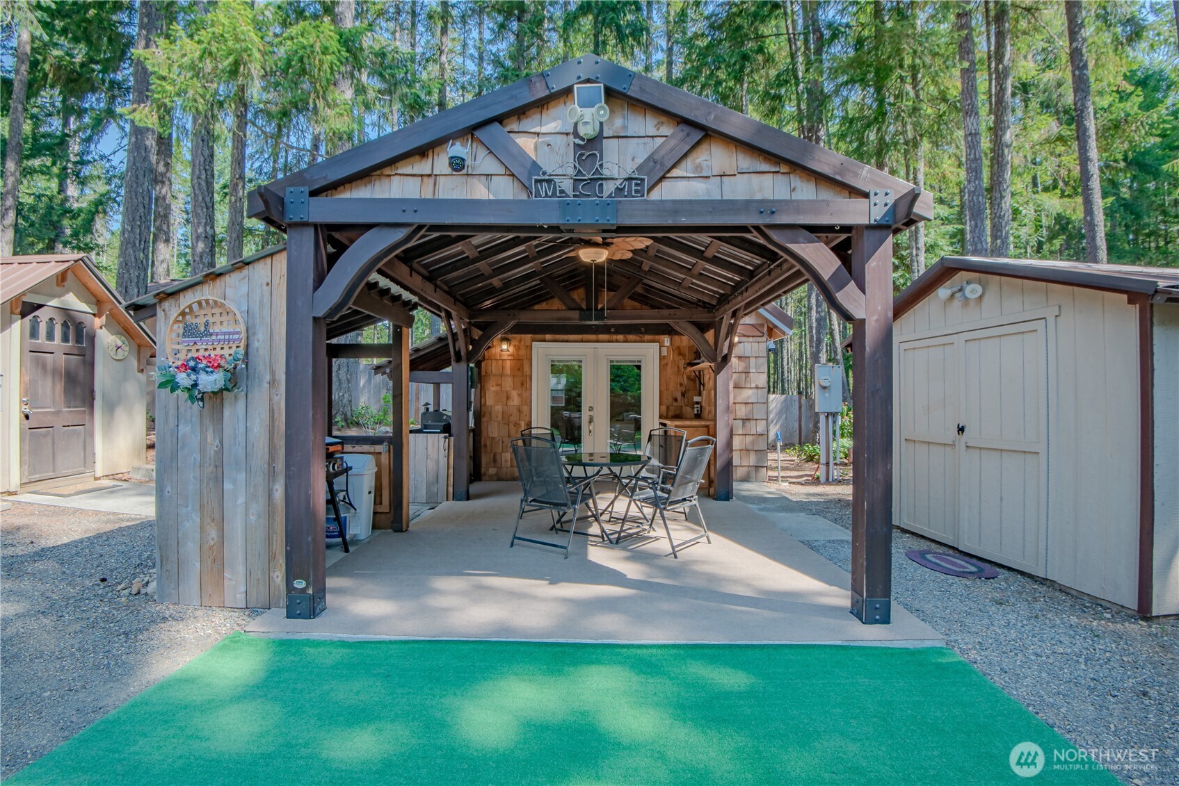 30 N Brook Lane , Hoodsport, WA 98548