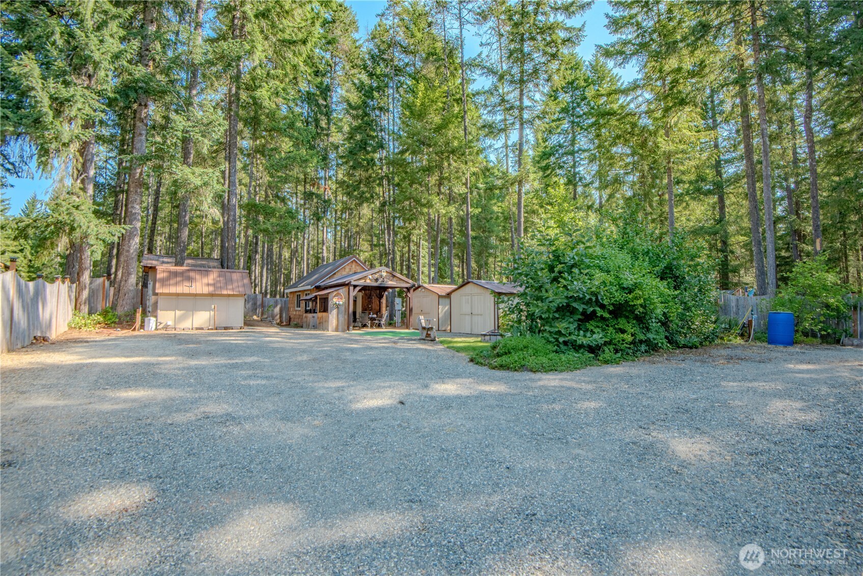 30 N Brook Lane , Hoodsport, WA 98548