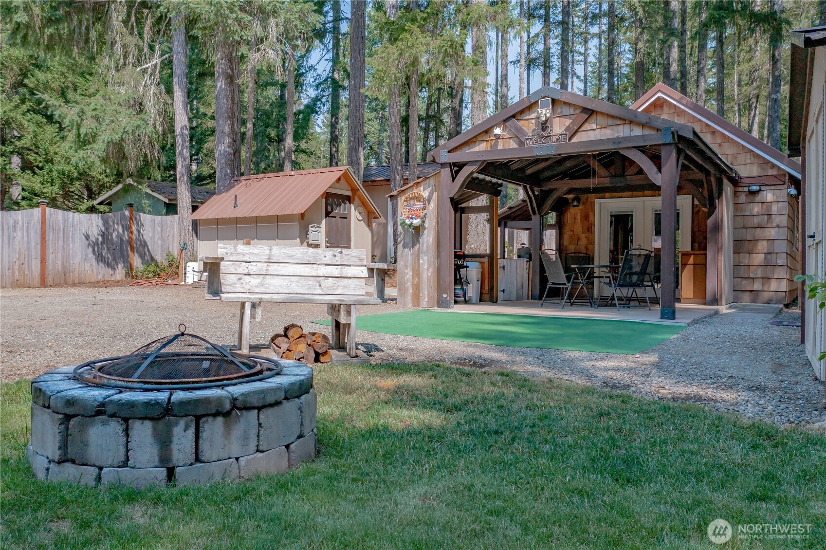 30 N Brook Lane , Hoodsport, WA 98548