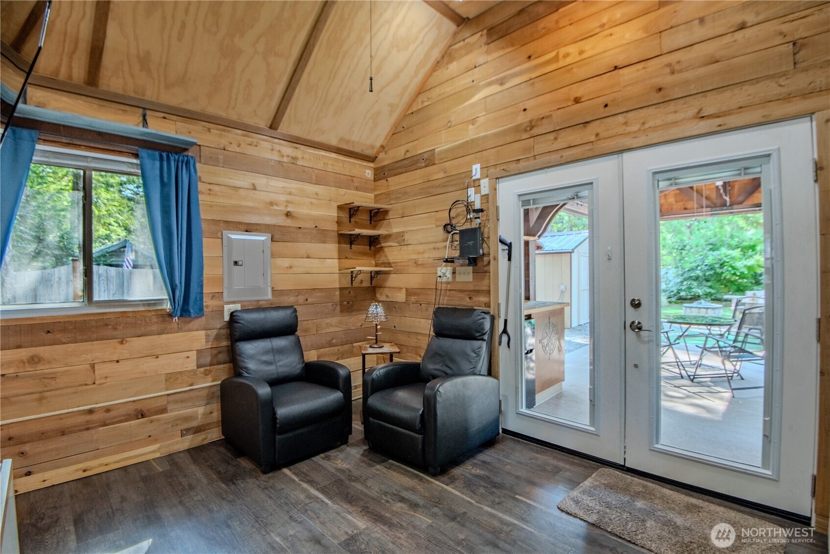 30 N Brook Lane , Hoodsport, WA 98548