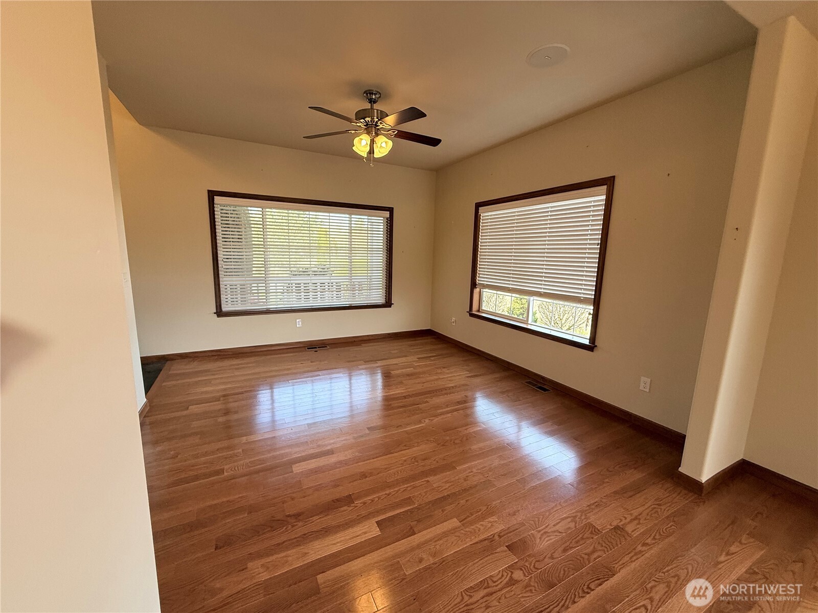 1516 N 43rd Place , Mount Vernon, WA 98273