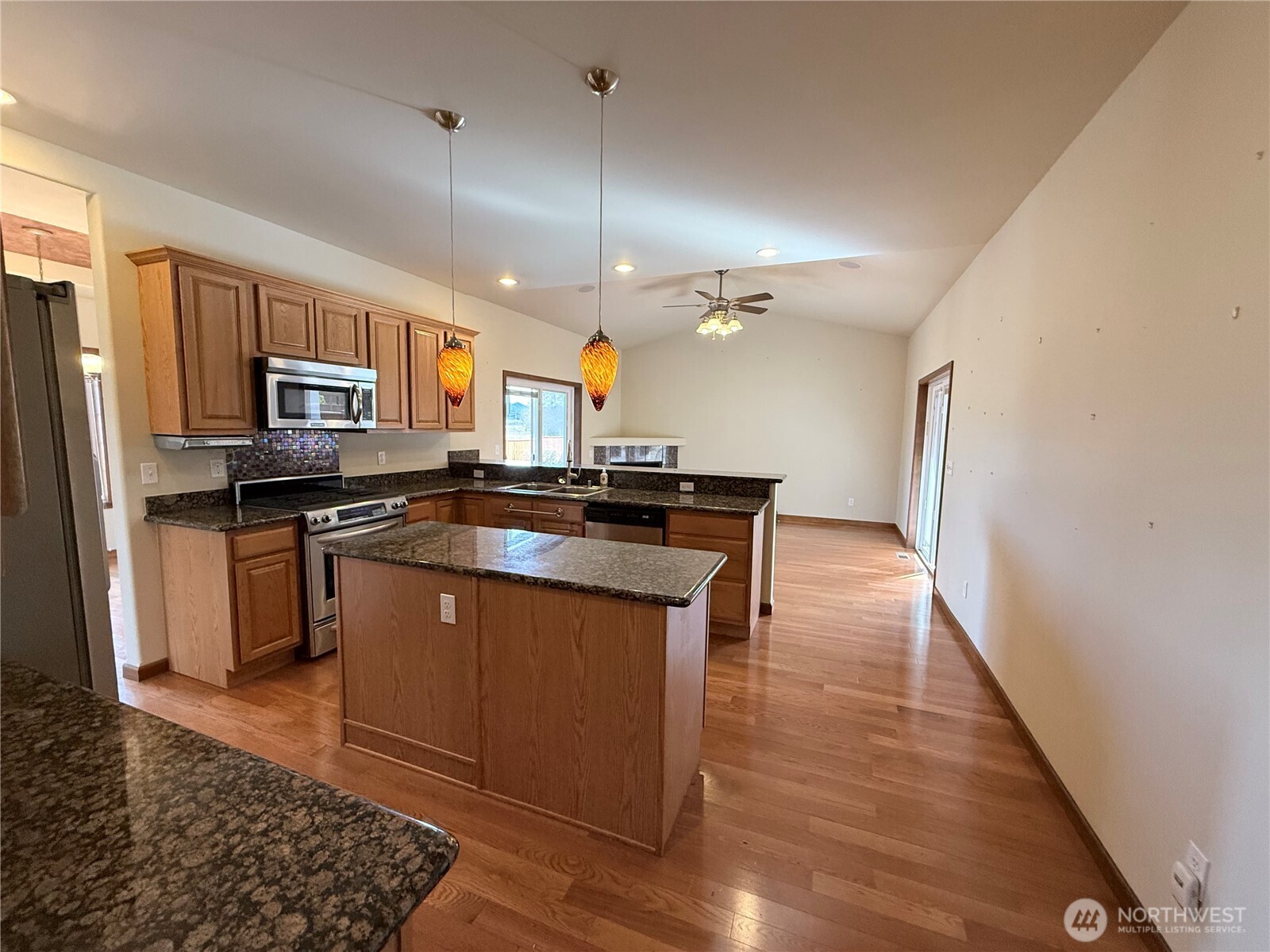 1516 N 43rd Place , Mount Vernon, WA 98273