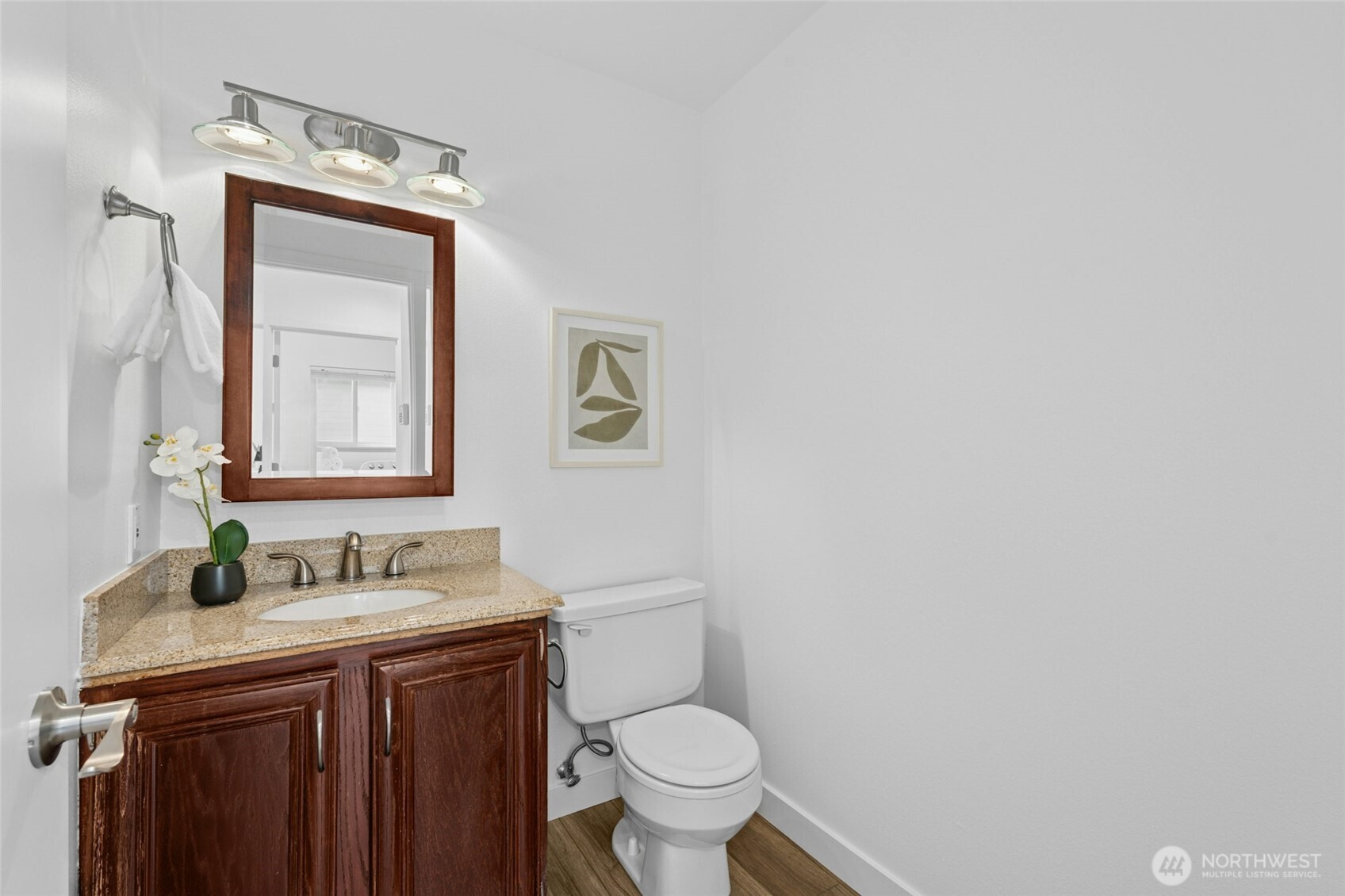 1132 Crawford Rd , Lynnwood, WA 98036-8600