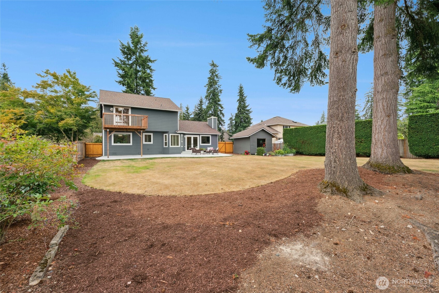 1132 Crawford Rd , Lynnwood, WA 98036-8600