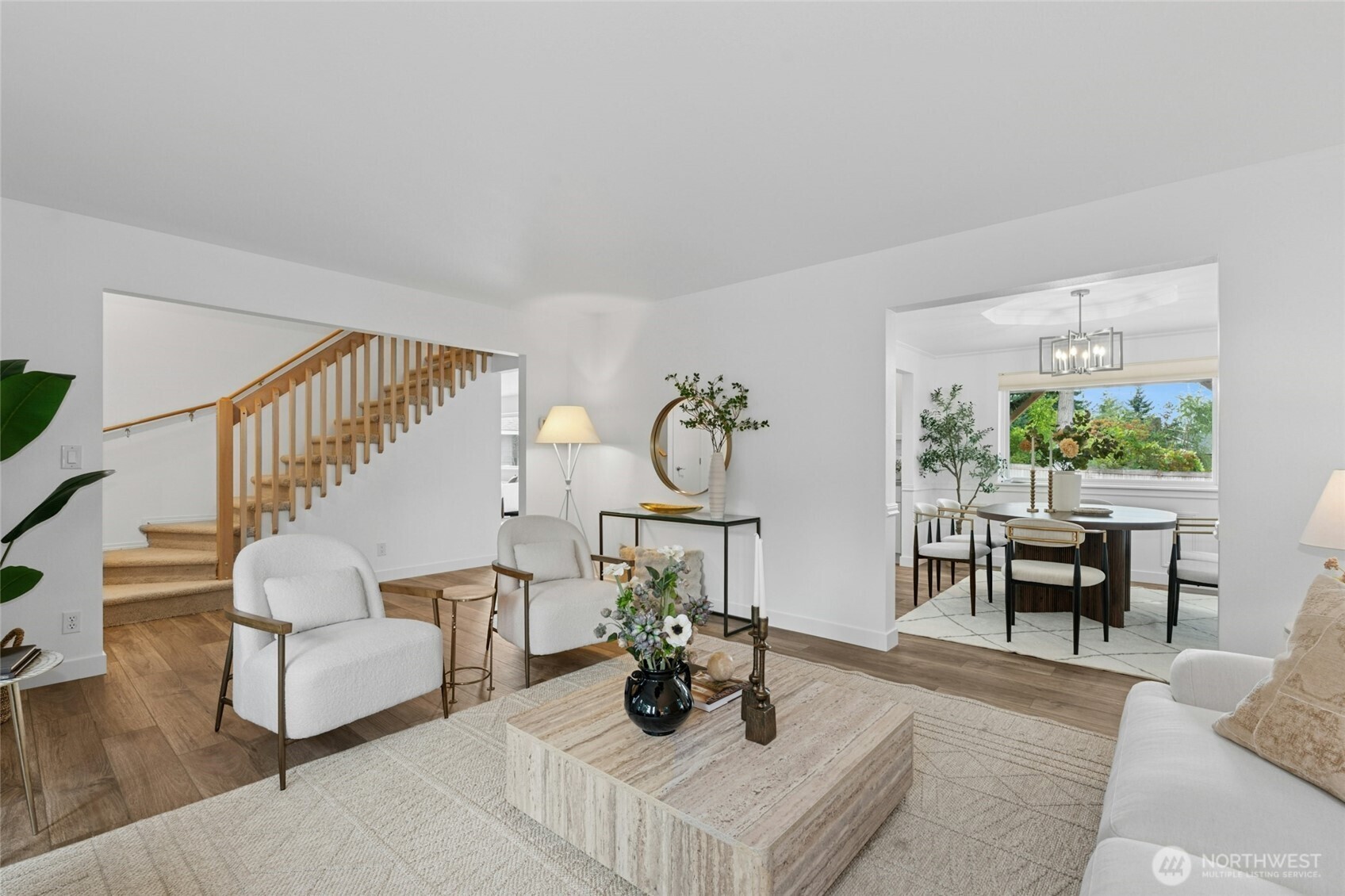 1132 Crawford Rd , Lynnwood, WA 98036-8600