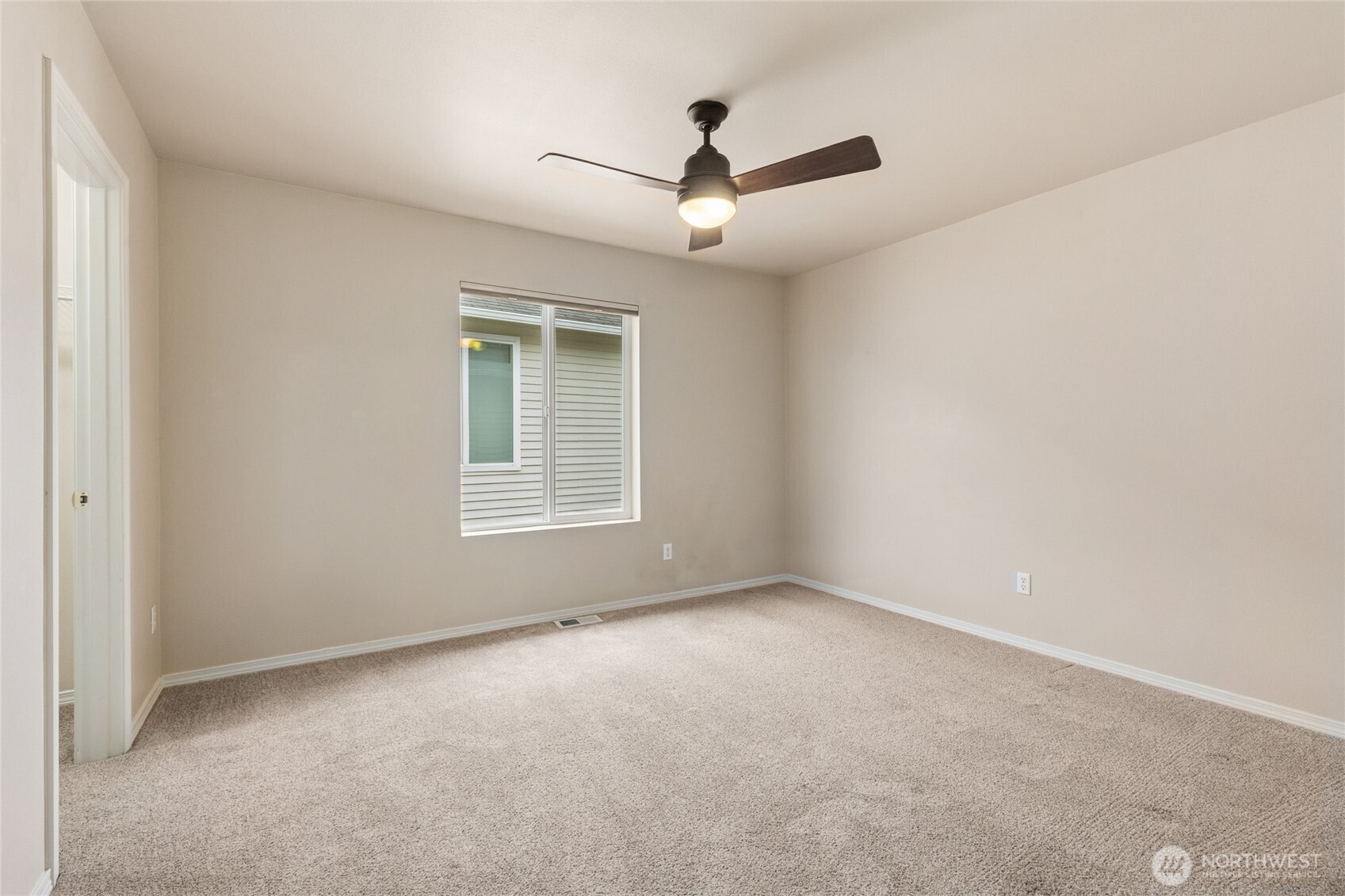 1563 Sinclair Drive , Dupont, WA 98327