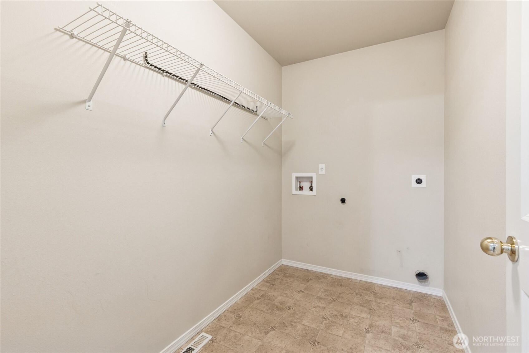 1563 Sinclair Drive , Dupont, WA 98327