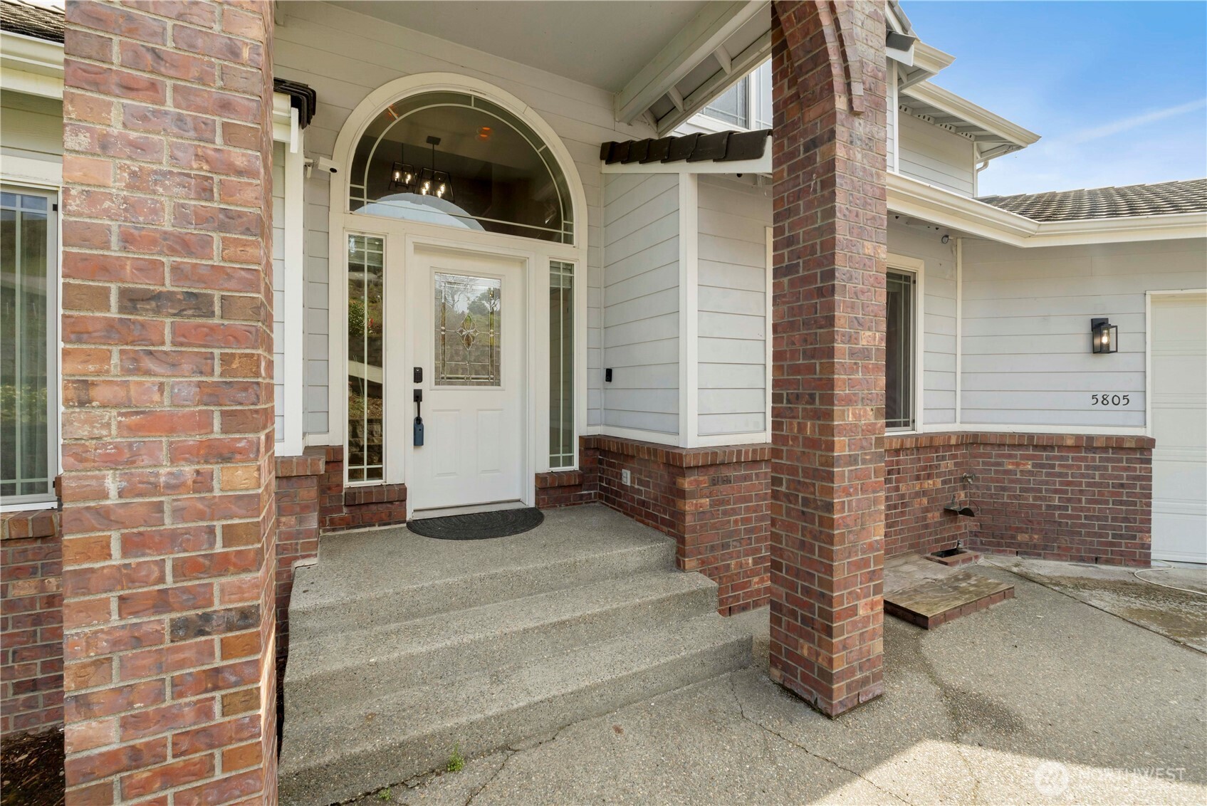 5805 51st Ave CT E , Tacoma, WA 98443