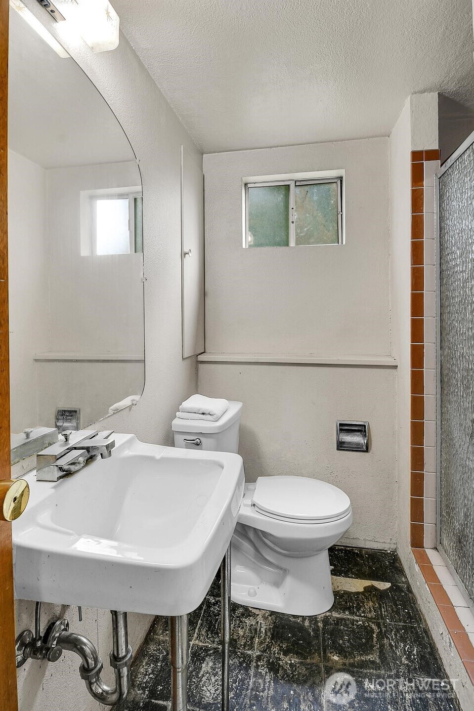 16003 5th Avenue NE, Shoreline, WA 98155