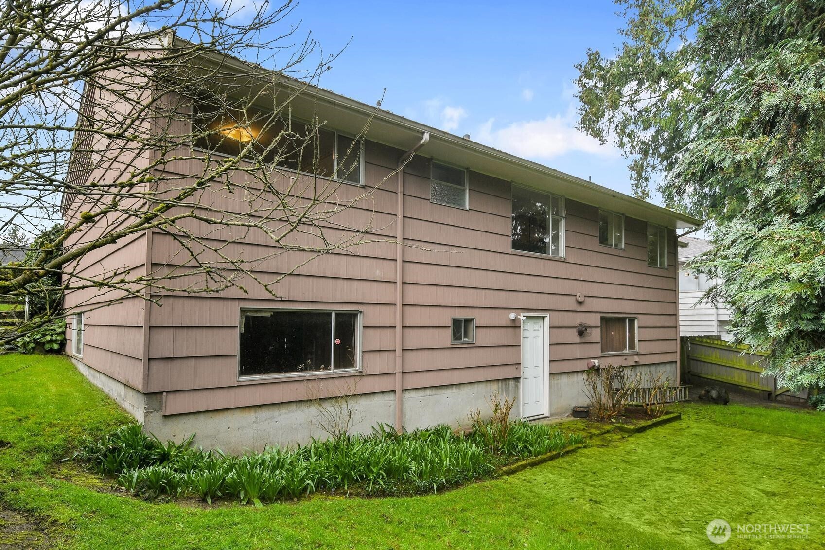 16003 5th Avenue NE, Shoreline, WA 98155