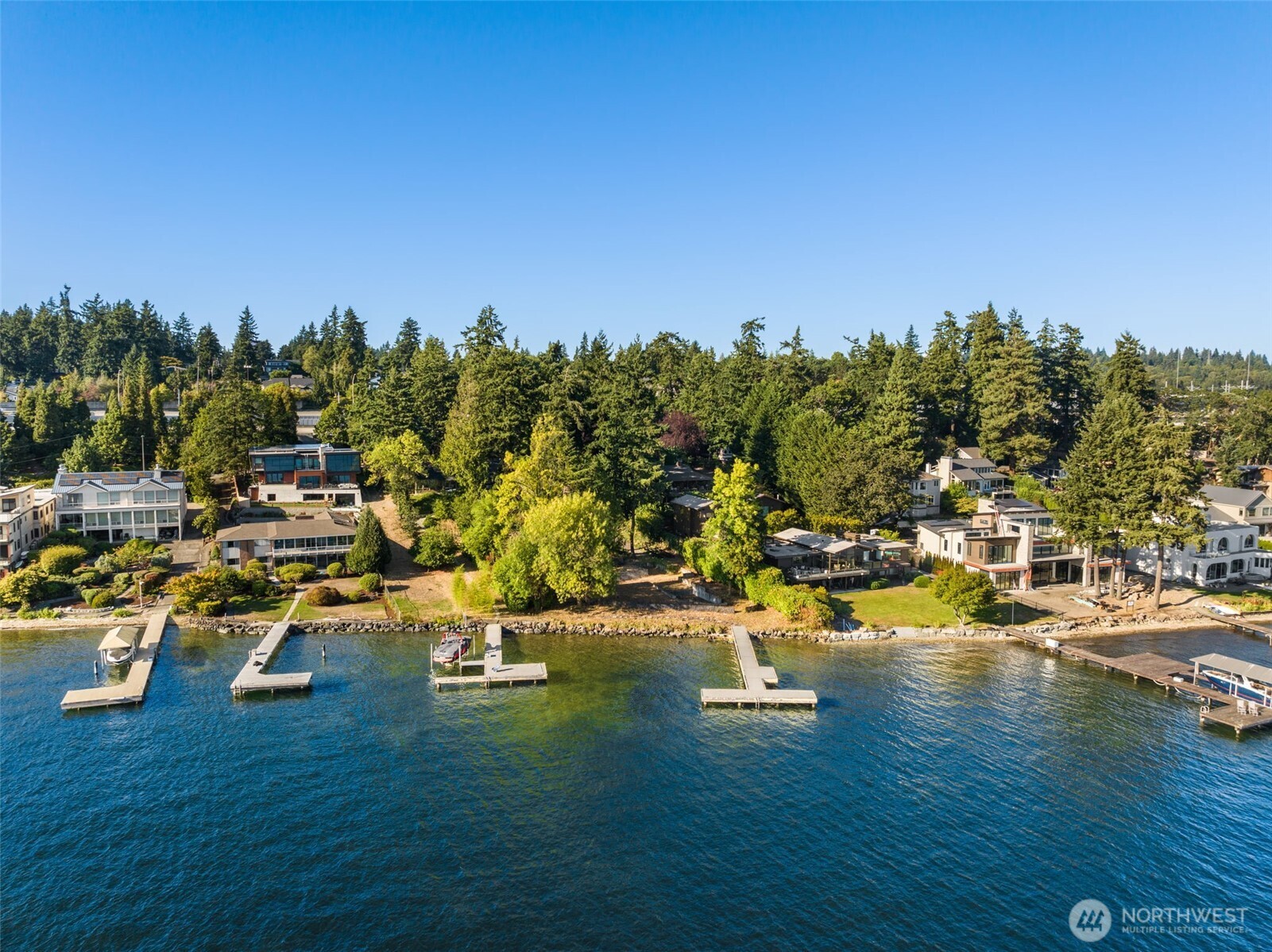 10879 SE Lake Road , Bellevue, WA 98004