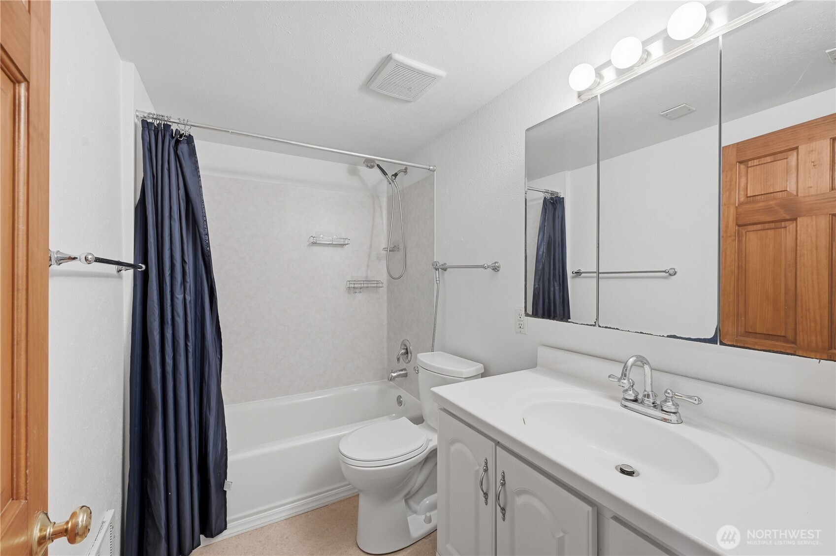 6251 3rd Avenue NW, Seattle, WA 98107