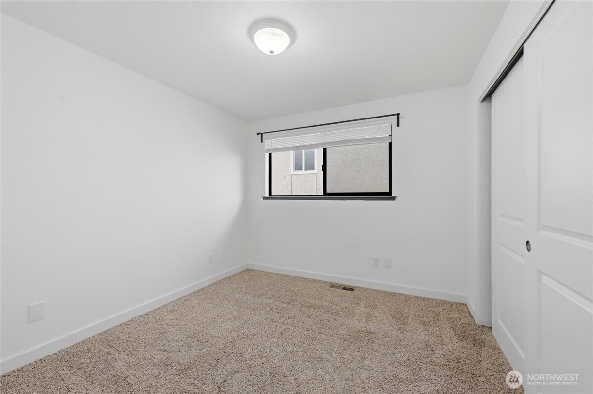 6251 3rd Avenue NW, Seattle, WA 98107
