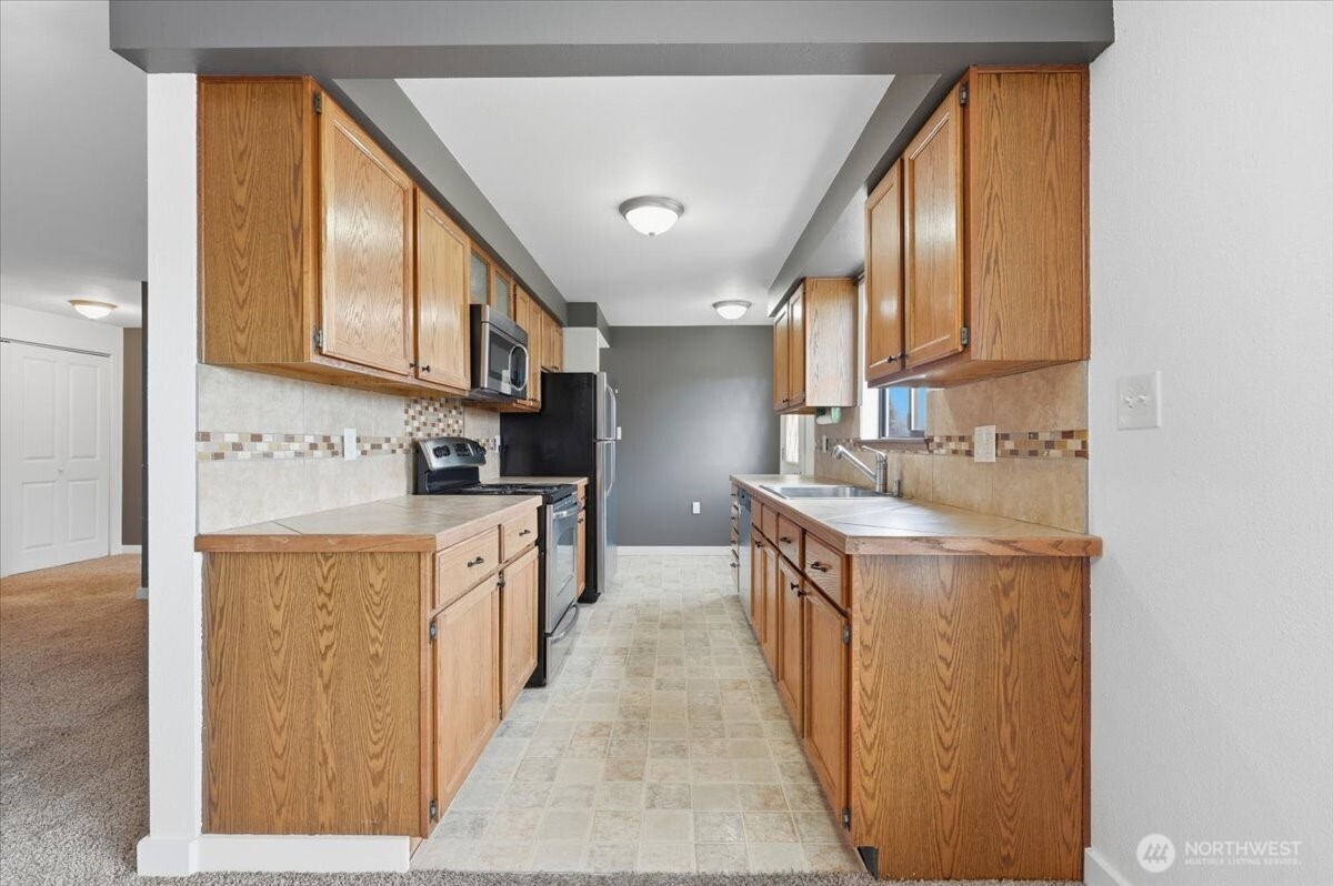 6251 3rd Avenue NW, Seattle, WA 98107