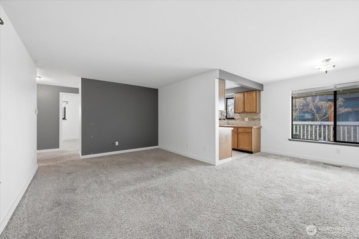 6251 3rd Avenue NW, Seattle, WA 98107