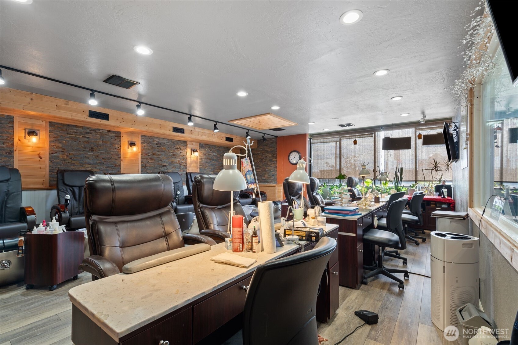 1304 Ocean Beach Highway , Longview, WA 98632