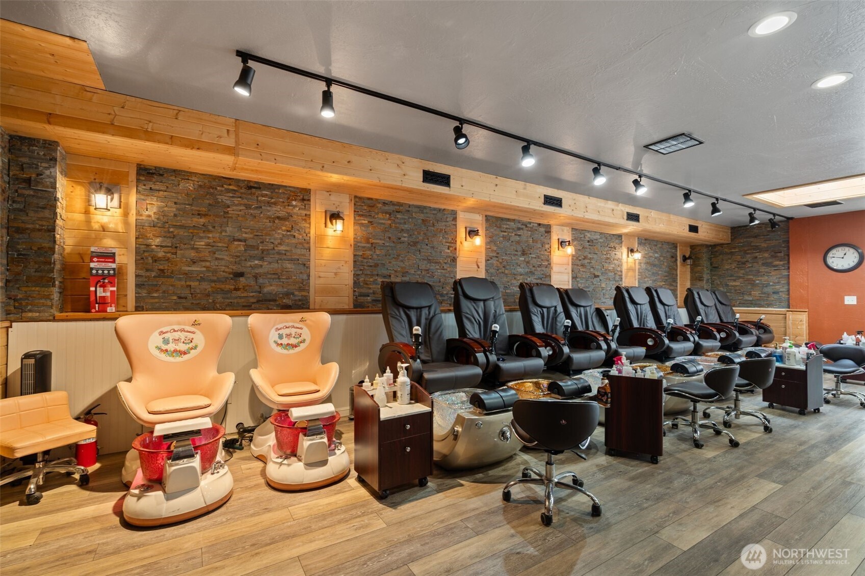 1304 Ocean Beach Highway , Longview, WA 98632