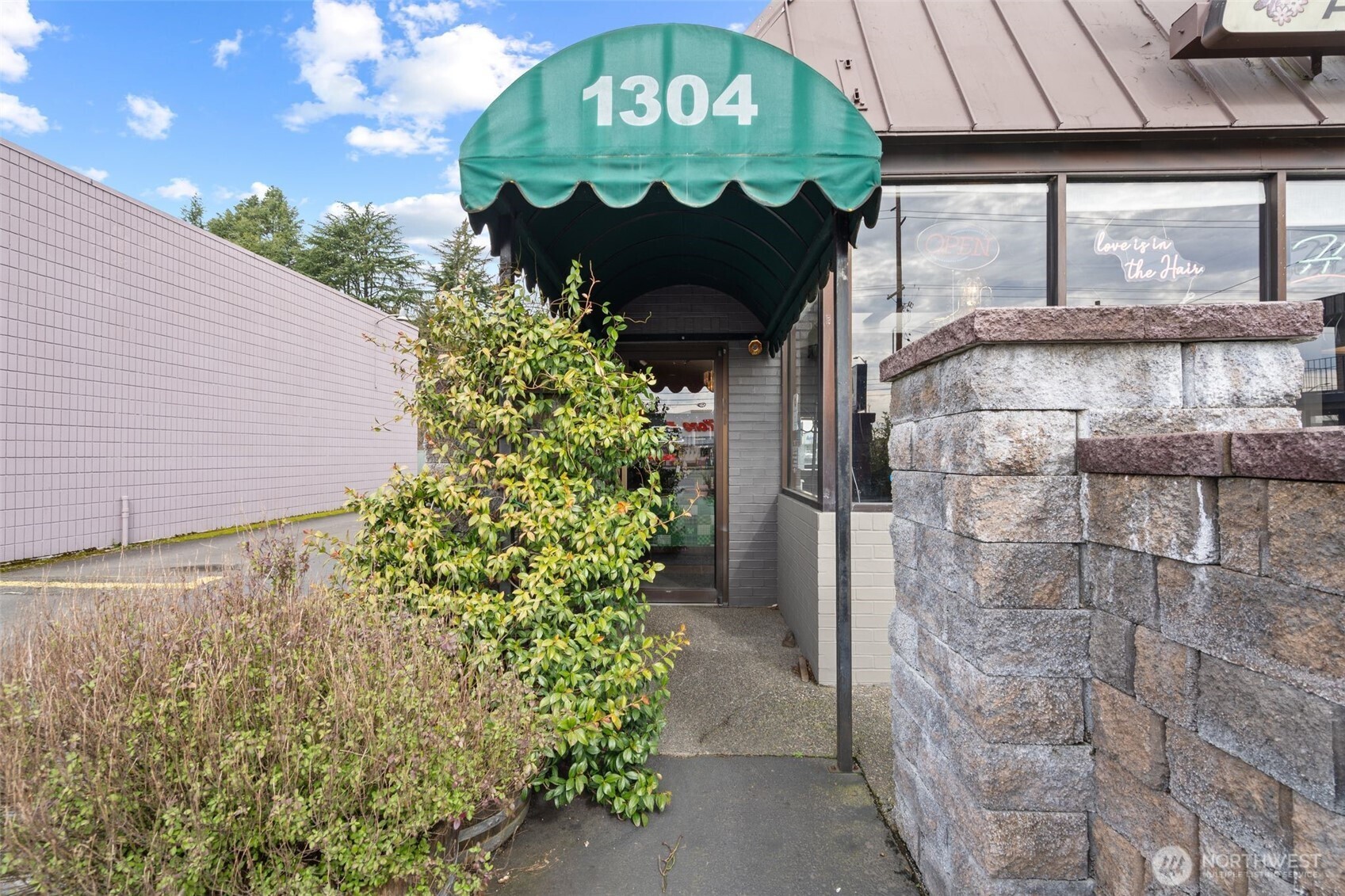 1304 Ocean Beach Highway , Longview, WA 98632