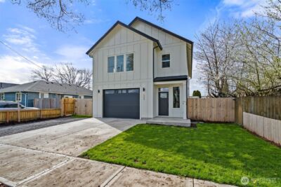 1209 S 6th Avenue , Kelso, WA 98626