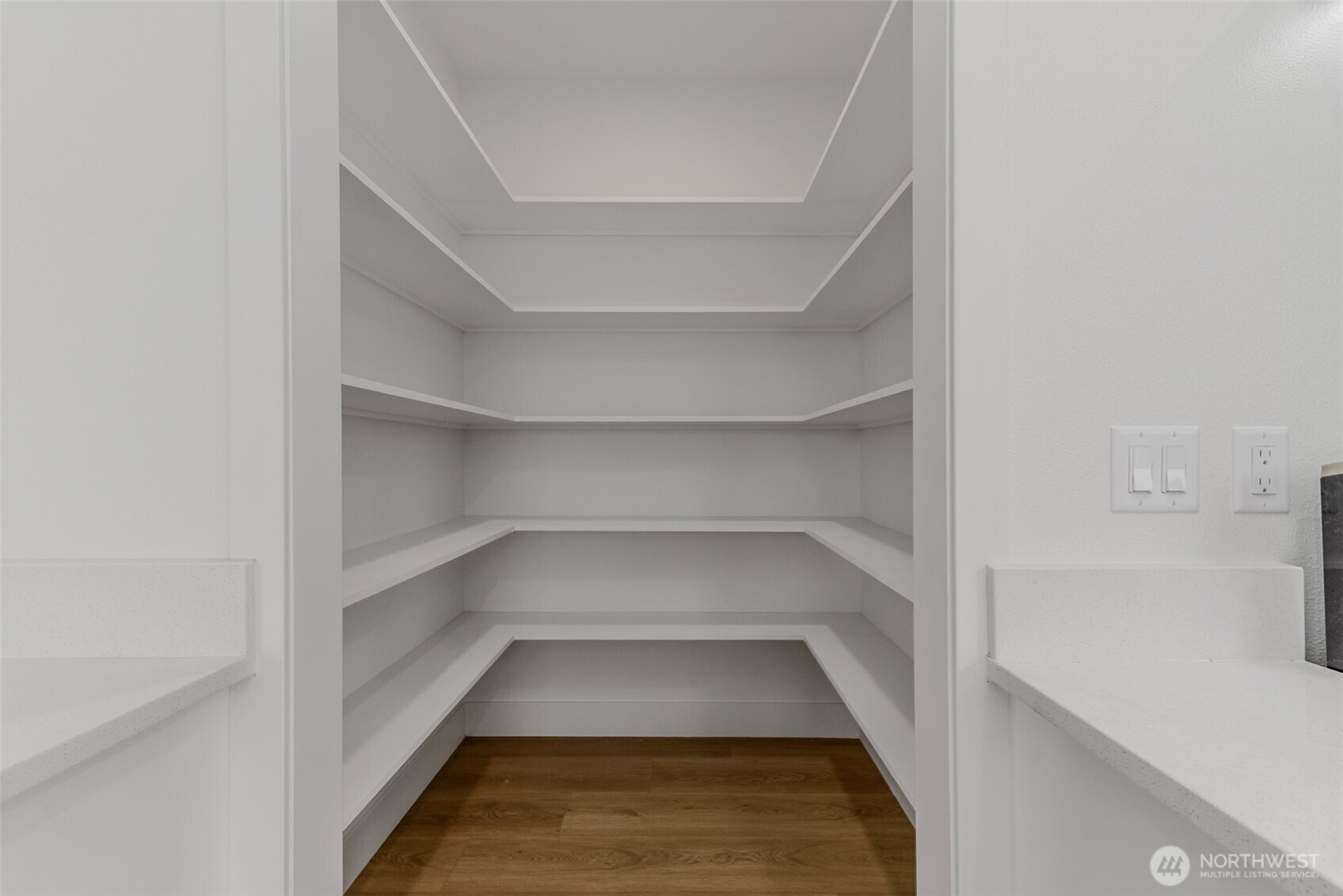 1209 S 6th Avenue , Kelso, WA 98626